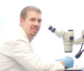 Alumnus Matthew Glover bugs out over a world-class education in animal biology that’s right in his hometown